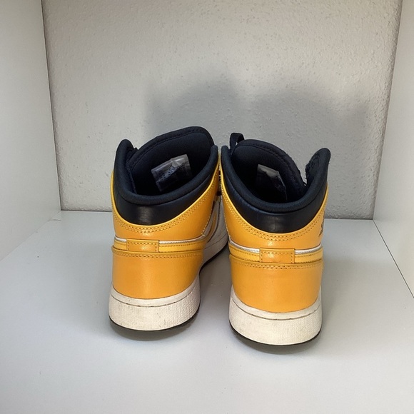 Nike Air Jordan 1 Basketball 5.5Y Mid GS University Gold Black White - Picture 4 of 6